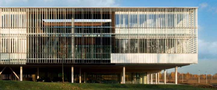 agcglassbuilding3(1)
